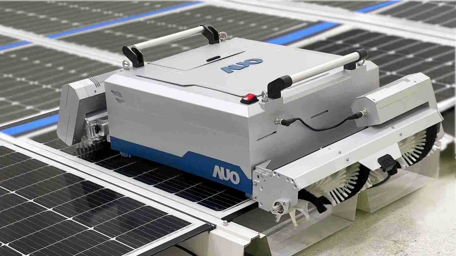 杏悦2致力EPC场域技术升级，，，导入清洁机器人搭配传感器与AI数据分析，，，大幅减少维运成本